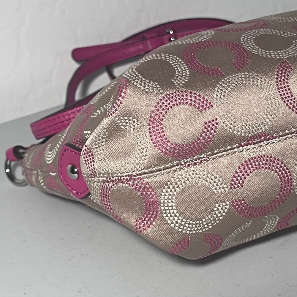 Coach Ashley Dotted OP Art Swingpack - Picture 6 of 10